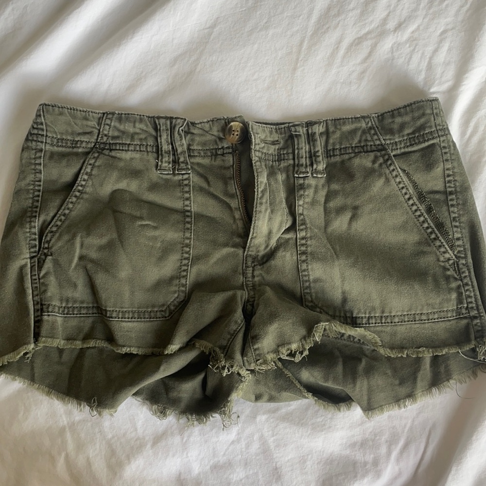 American Eagle Cargo Short Shorts